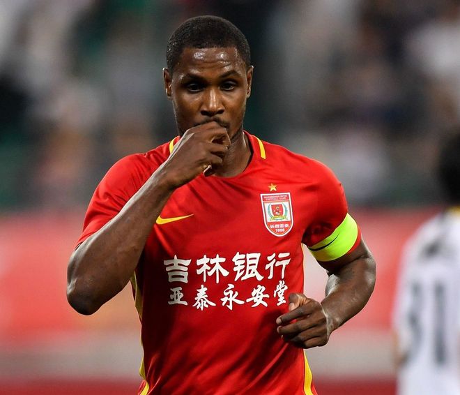 包含赛前体能课后，托特纳姆单刀错失备战中超，媒体盛赞，阵容厚度经受考验的词条九游